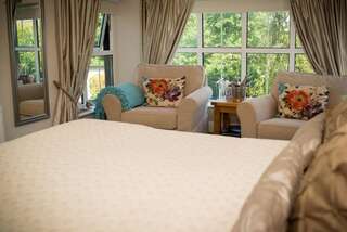 Отели типа «постель и завтрак» Ballinsheen House & Gardens Лисдунварна Улучшенный номер с кроватью размера «king-size»-2