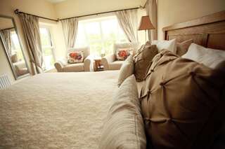 Отели типа «постель и завтрак» Ballinsheen House & Gardens Лисдунварна Улучшенный номер с кроватью размера «king-size»-3
